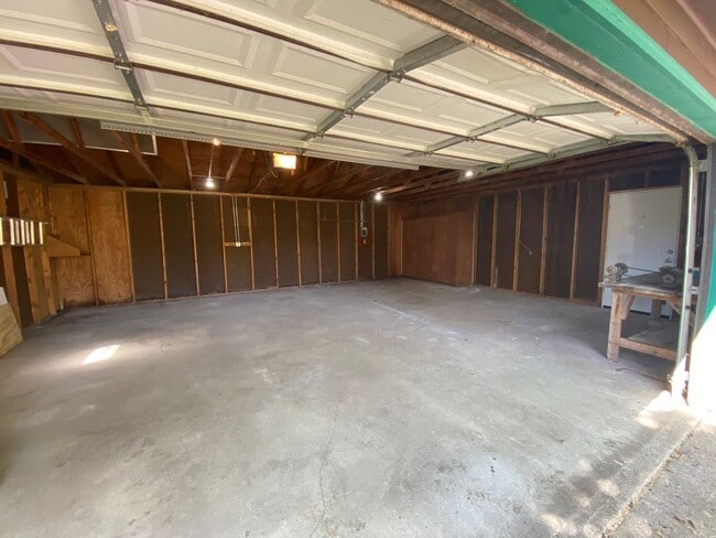 Building Photo - Large 2 bedroom for rent Perry