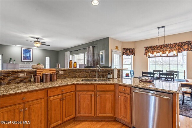 Building Photo - 40 Vischer Ferry Rd
