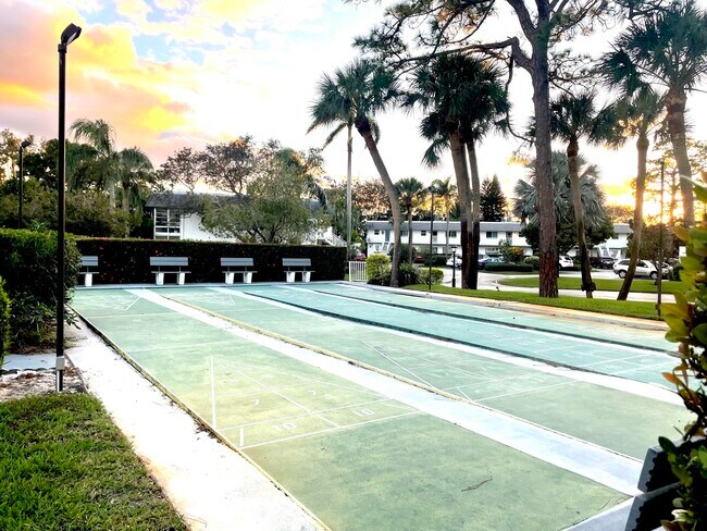 Building Photo - 2929 SE Ocean Blvd