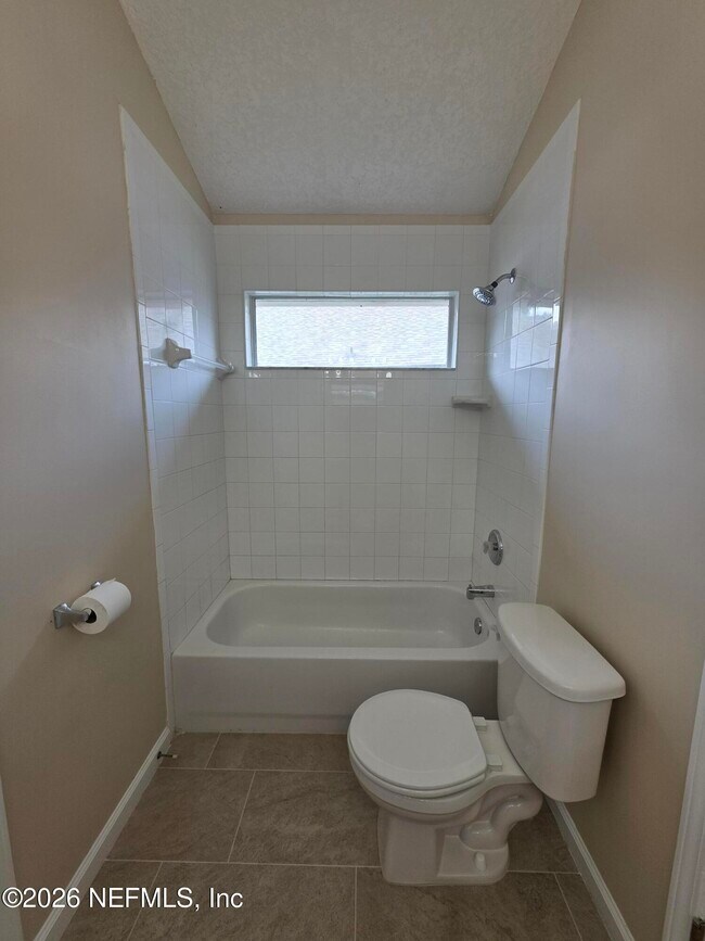 Building Photo - 739 Wakemont Dr