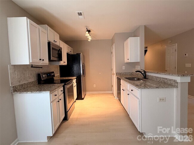 Building Photo - 4413 Gondola Ave