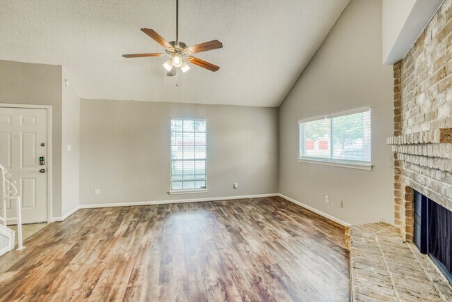 Building Photo - 11830 Perry Rd