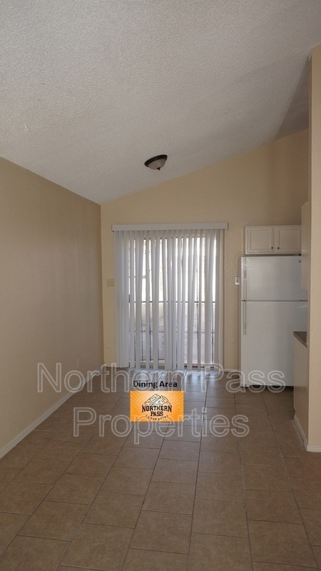 Building Photo - 6069 Bridalveil Dr