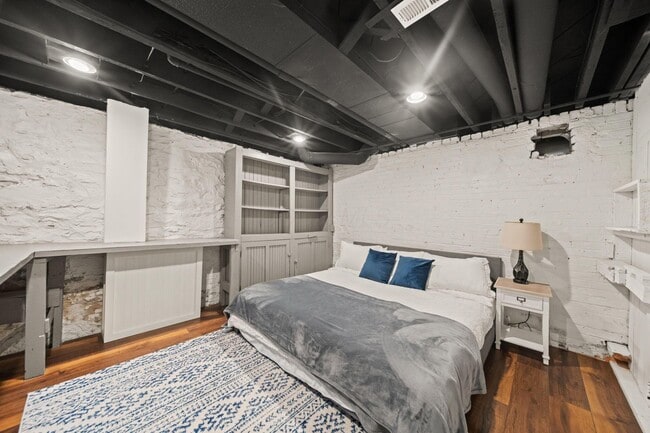 Building Photo - 503 S 3rd St