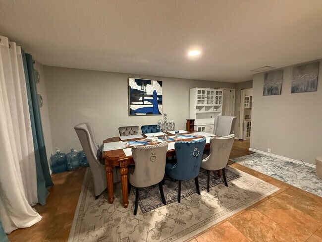 Building Photo - 1709 S Perry Ct