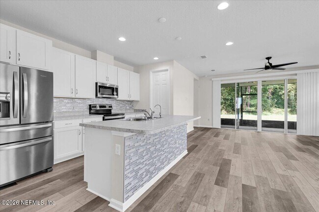Building Photo - 1420 Tropical Pine Cove