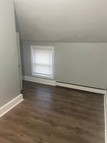 Bedroom 1 - 18 Eli St