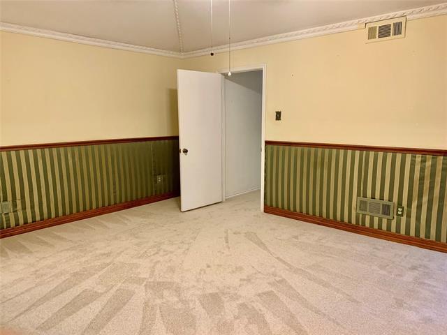 Building Photo - 2104 Chestnut Hill Ln