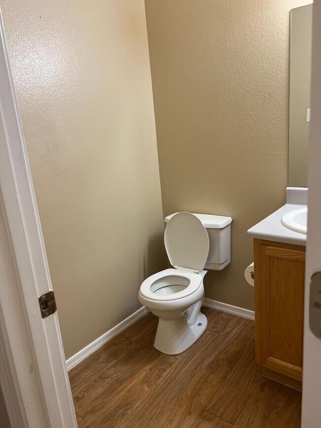 Building Photo - 2804 Quail Pointe Dr NW