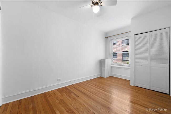 Building Photo - 726 Hinman Ave