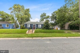Building Photo - 719 Cotter Rd