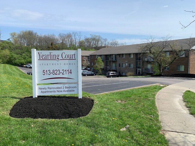 Building Photo - Updated 2 Bedroom Units with w/d hookup in...