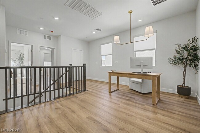 Building Photo - 1575 Crested Eagle St