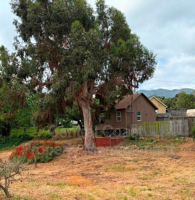 Building Photo - 507 River Rd