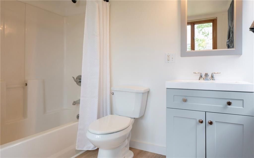 Building Photo - 446 Broadway, B