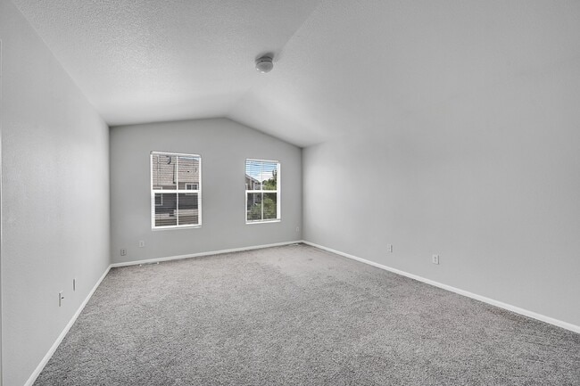 Building Photo - $1,850.00 - 2 Bedrooms, 2.5 Bathrooms Town...
