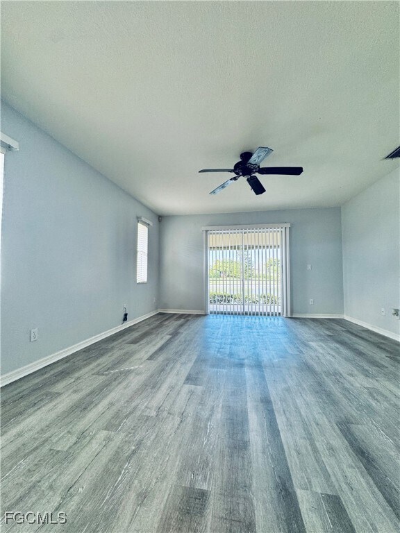 Building Photo - 1320 SE 6th Ave