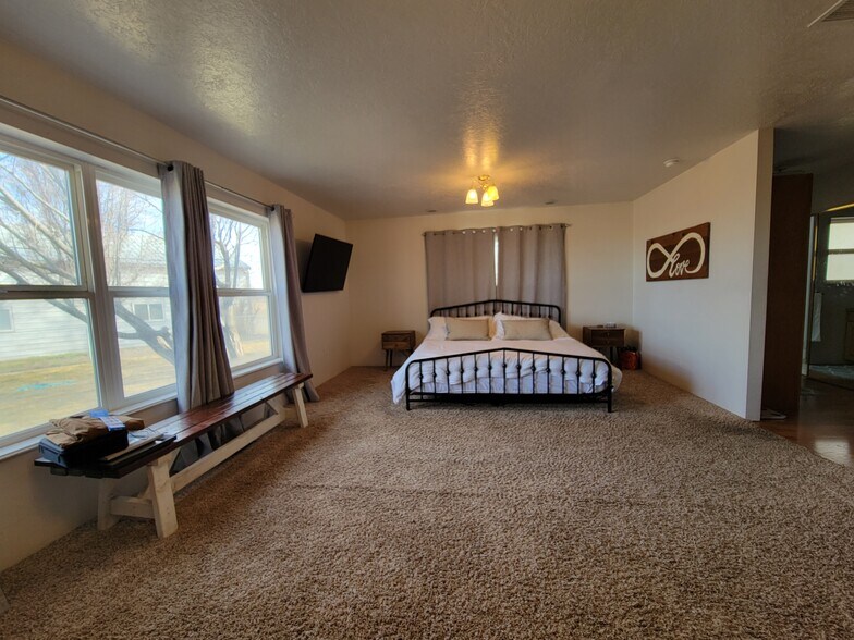 MASTER BEDROOM - 22310 Kimberly Rd