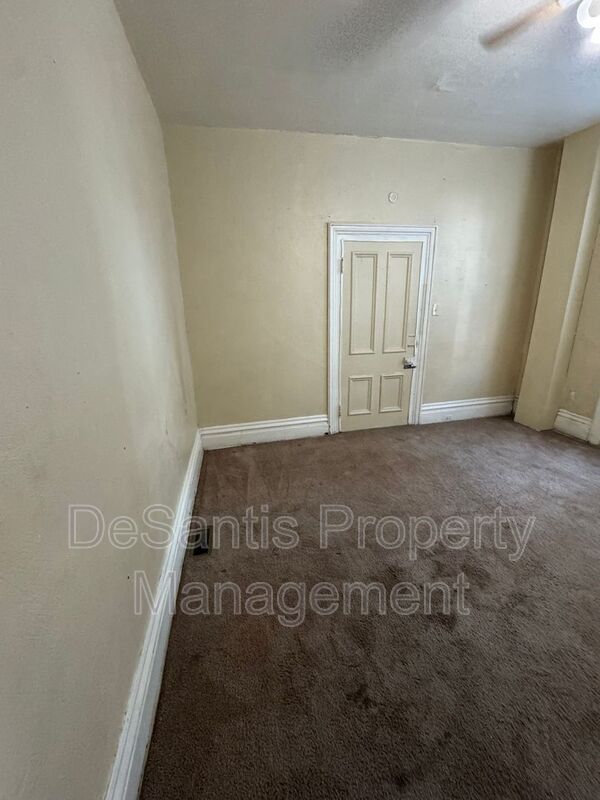 Building Photo - 1815 Locust St