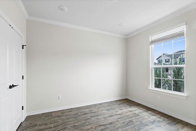 Building Photo - 221 Grace Lilly Dr