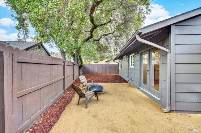 Building Photo - 6610 Oak Leaf Ct