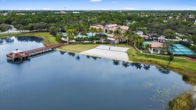 Building Photo - 556 Tomahawk Ct