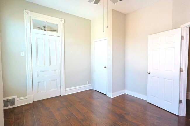 Building Photo - Henrietta Pl