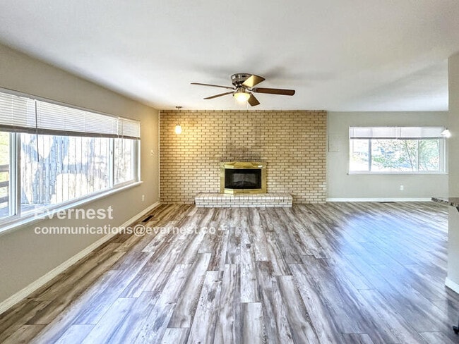 Building Photo - 2507 Flintridge Dr