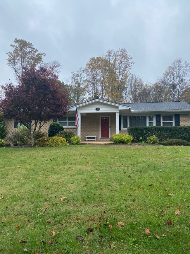 Primary Photo - Beautiful brick, ranch home in the Enka Sc...