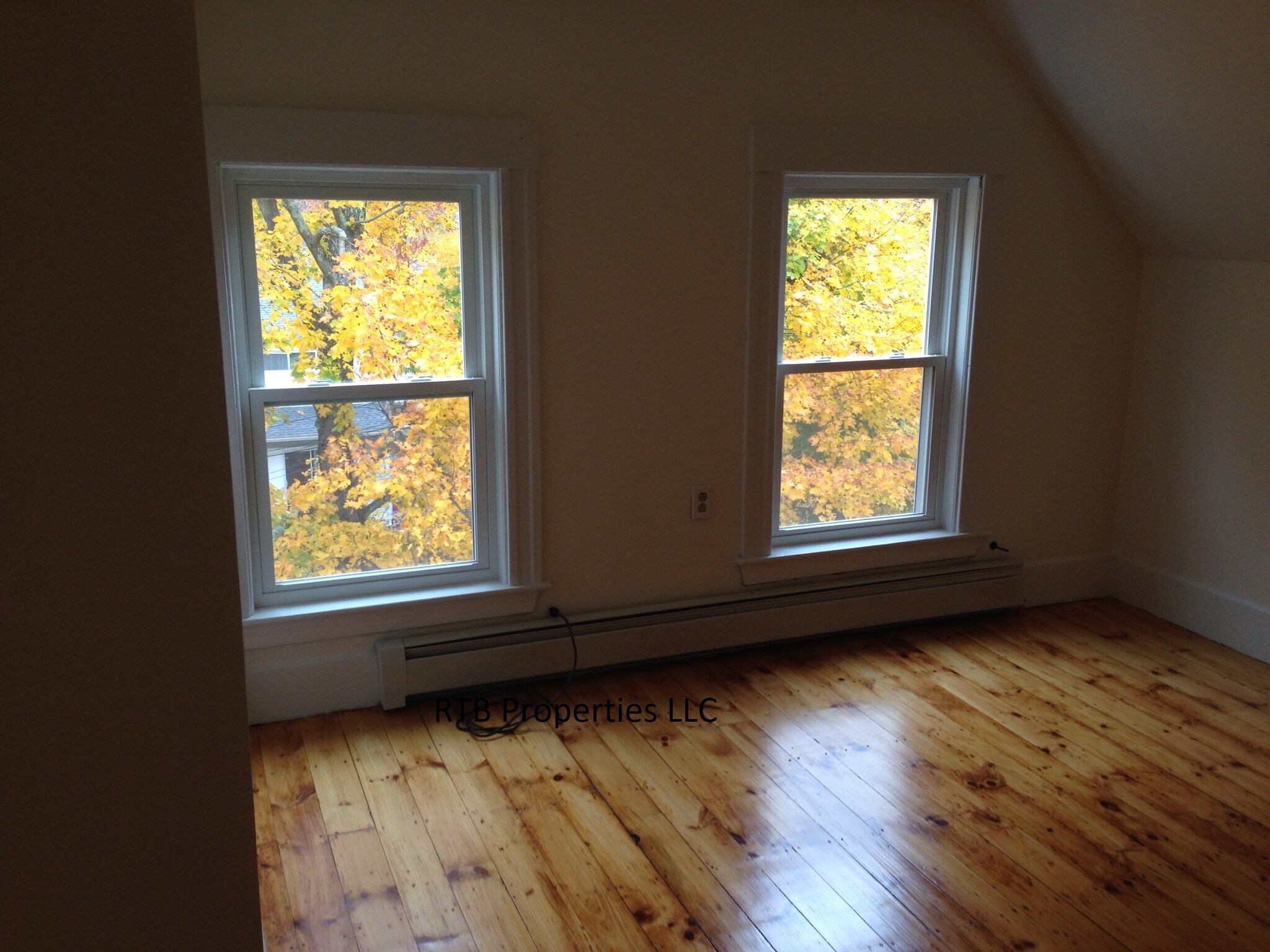 Building Photo - 24 Baker St
