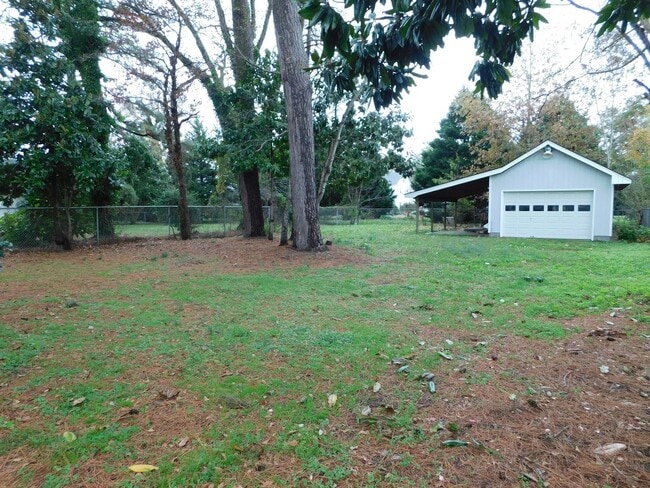 Building Photo - Completely Renovated 3 bed, 2bath home