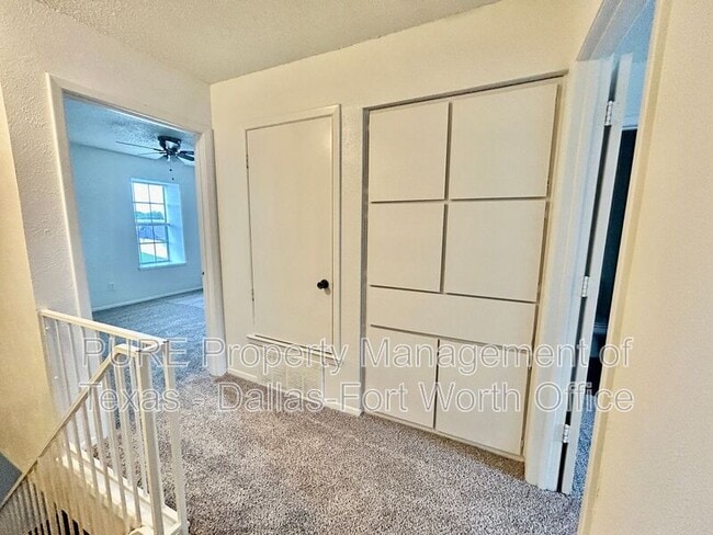 Building Photo - 1126 Highbush Dr
