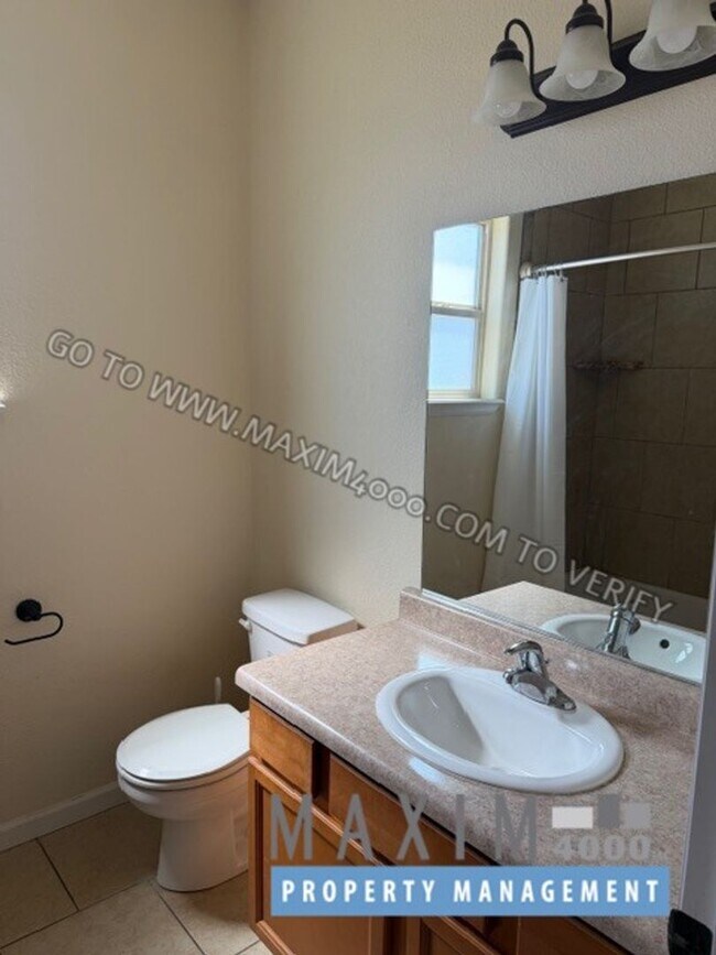 Building Photo - 659 Chalisa Ave