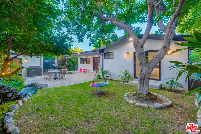 Building Photo - 5715 Corteen Pl