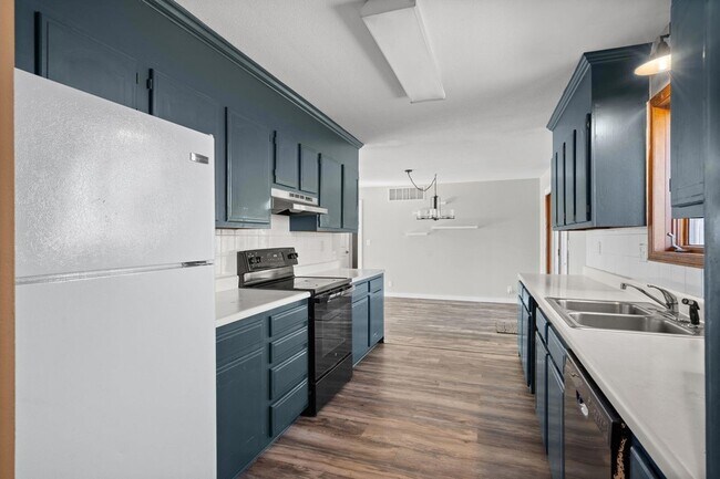 Building Photo - 42 Irish Hills Blvd