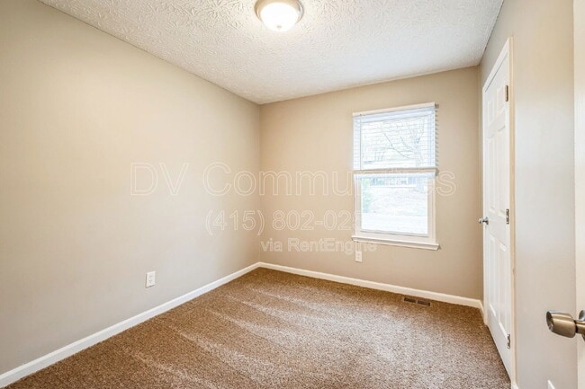 Building Photo - 9173 Raven Dr