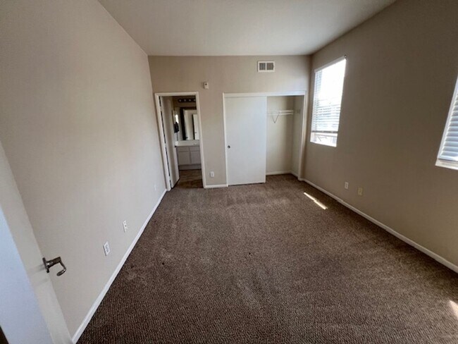 Building Photo - Coming Soon! Otay Ranch Townhouse with att...