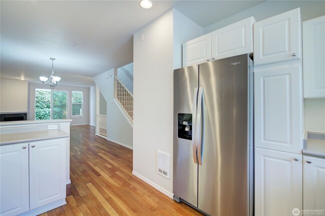 Building Photo - 2bd/2.25ba Bothell Townhome