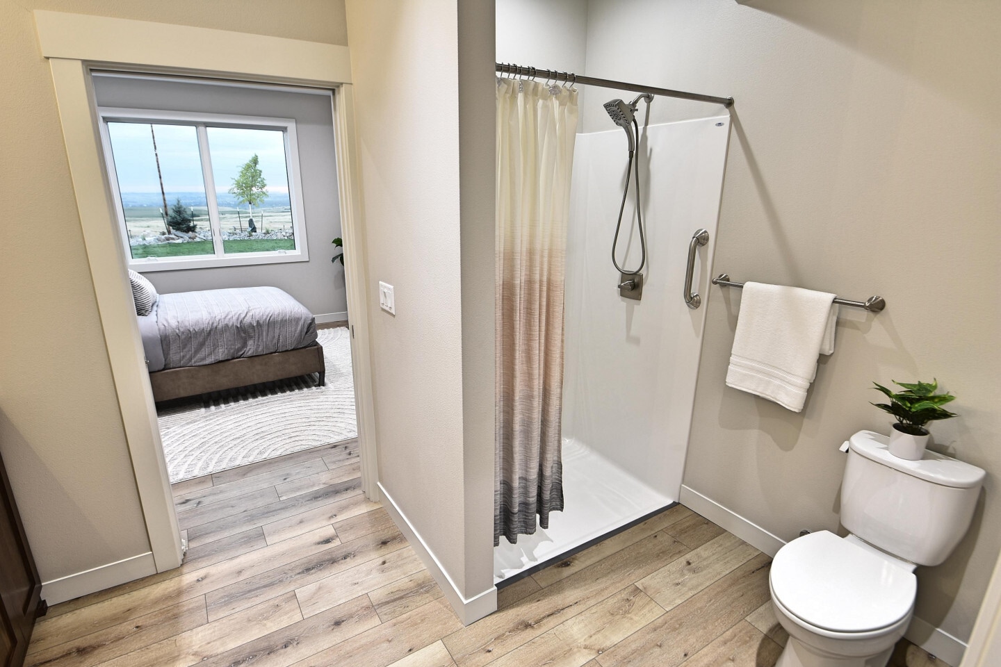 Building Photo - 6201 Tyler Pky