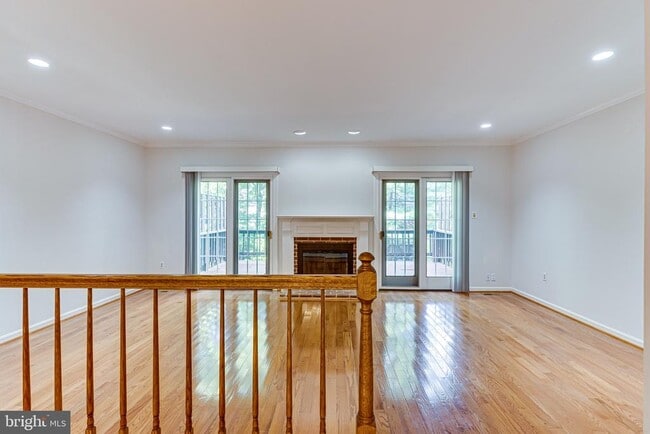 Building Photo - 6867 Williamsburg Pond Ct
