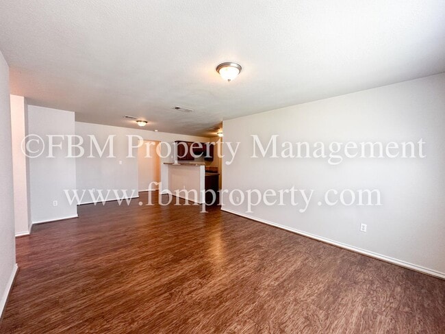 Building Photo - 1518 Drexal Dr