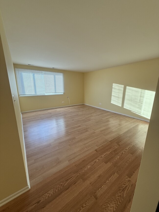 Building Photo - 2600 Brookwood Way Dr