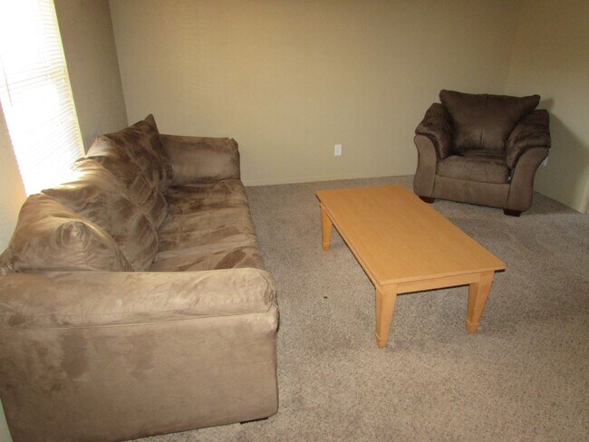 Building Photo - 16588 Hunters Ridge Ln