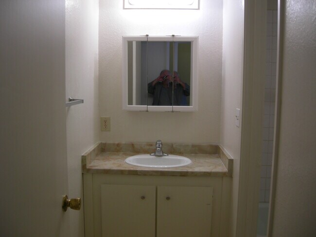 Building Photo - 310 Tradewinds Dr