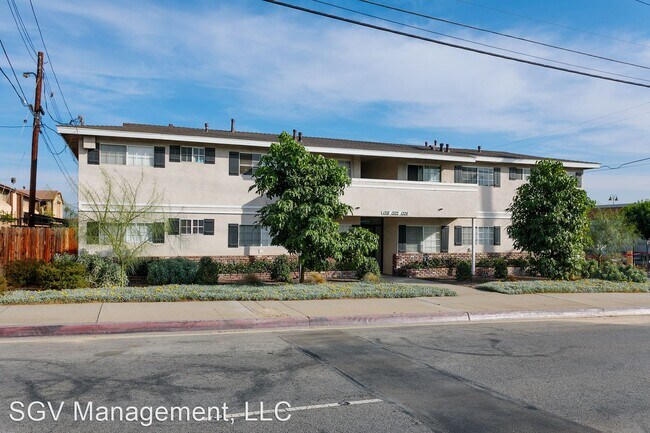 Primary Photo - 1318-1326 Mountain Ave