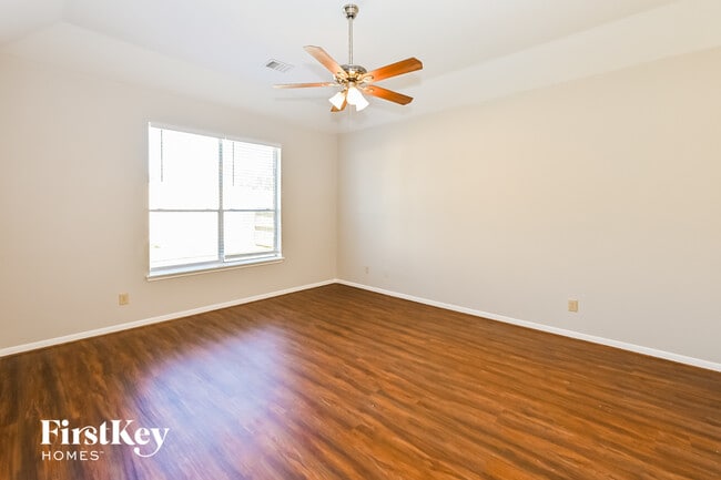 Building Photo - 18226 Auburn Woods Dr