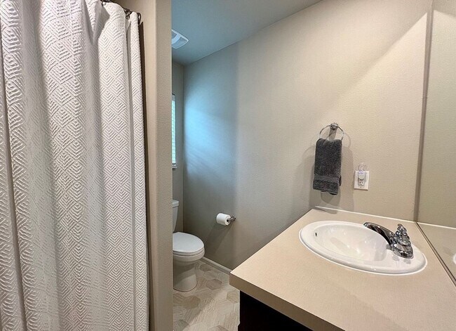 Building Photo - Beautiful Home Ten Trails Community Black Diamond