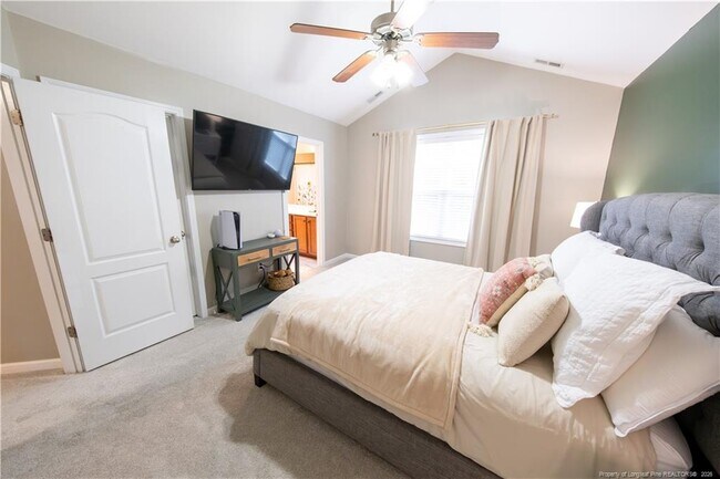 Building Photo - 622 Omaha Dr