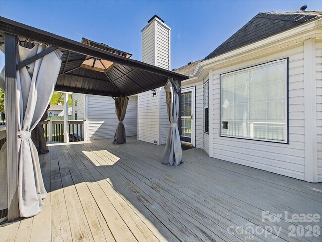 Building Photo - 14133 Walkers Crossing Dr