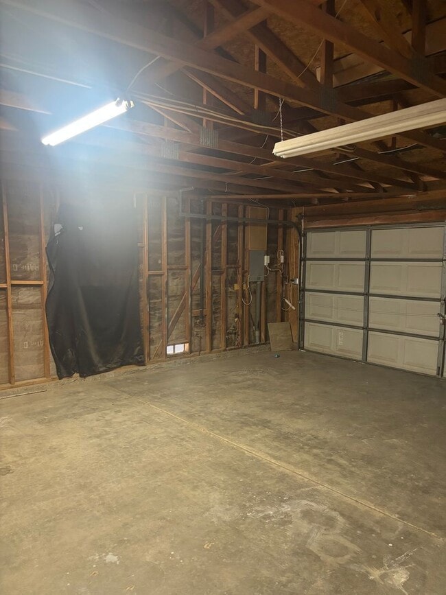 Building Photo - 22393 Little Beaver Rd